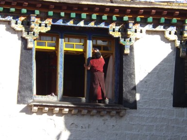 2014-11-26 c Lhasa - Jokhang Temple Kora (6)